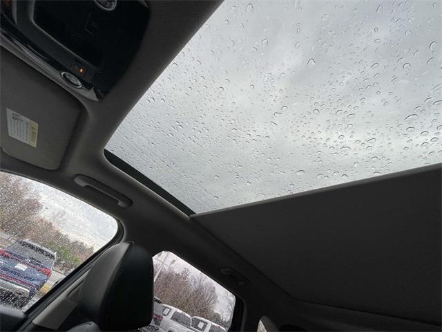 used 2023 Kia Sorento car, priced at $23,700