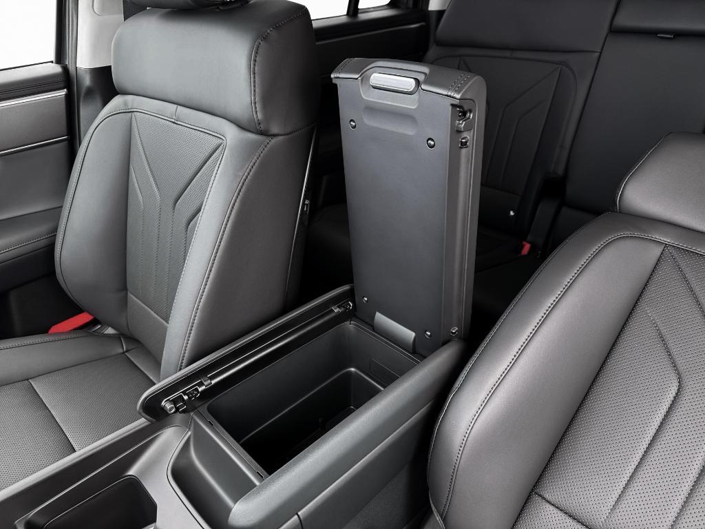 new 2026 Hyundai SANTA FE HEV car, priced at $37,692