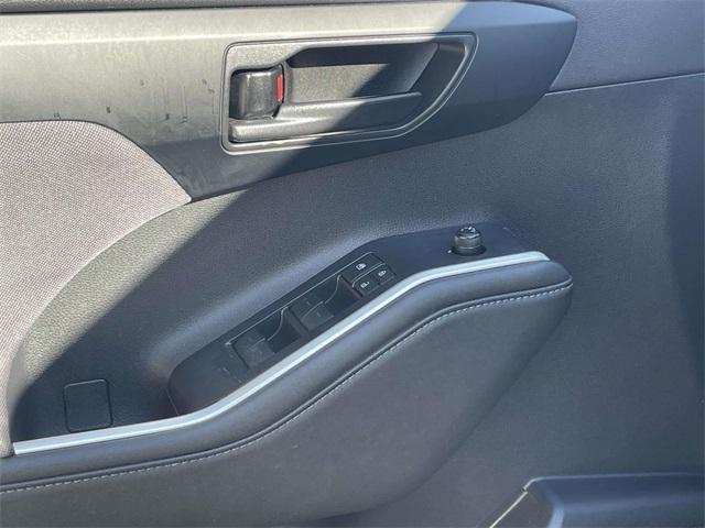 used 2020 Toyota Highlander car, priced at $24,400