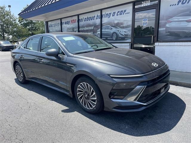 new 2025 Hyundai Sonata Hybrid car, priced at $29,782