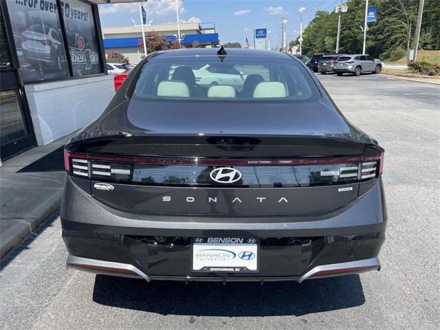 new 2025 Hyundai Sonata Hybrid car, priced at $29,782