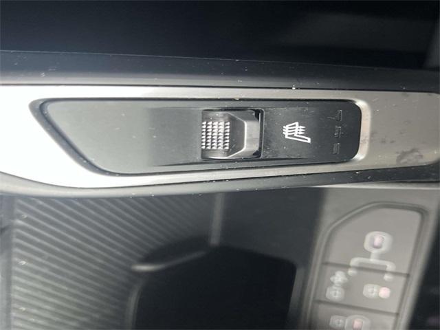 used 2024 Kia Sorento car, priced at $27,600