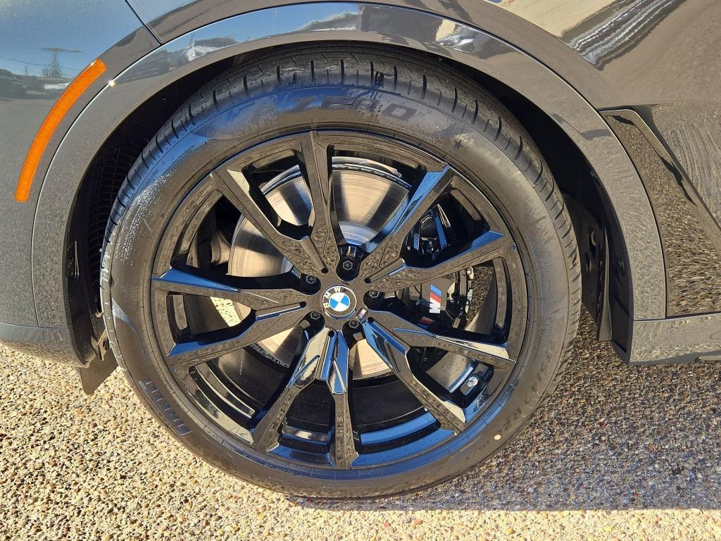 new 2026 BMW X7 car, priced at $104,325
