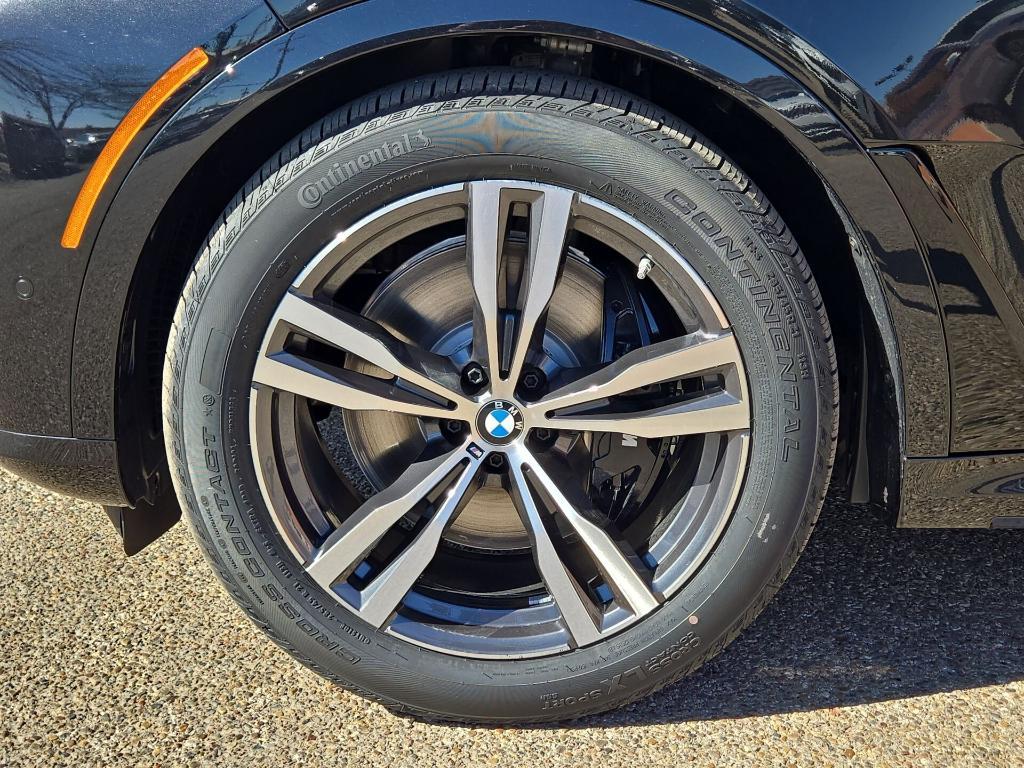 new 2026 BMW X7 car, priced at $97,650