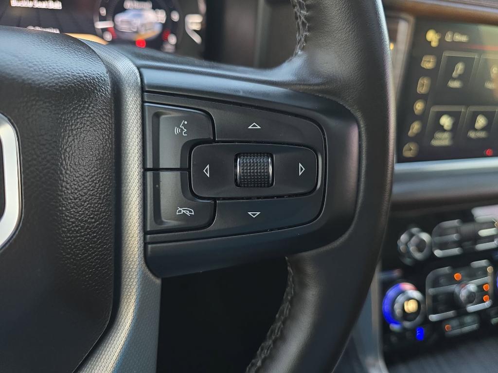 used 2024 GMC Yukon car, priced at $73,216