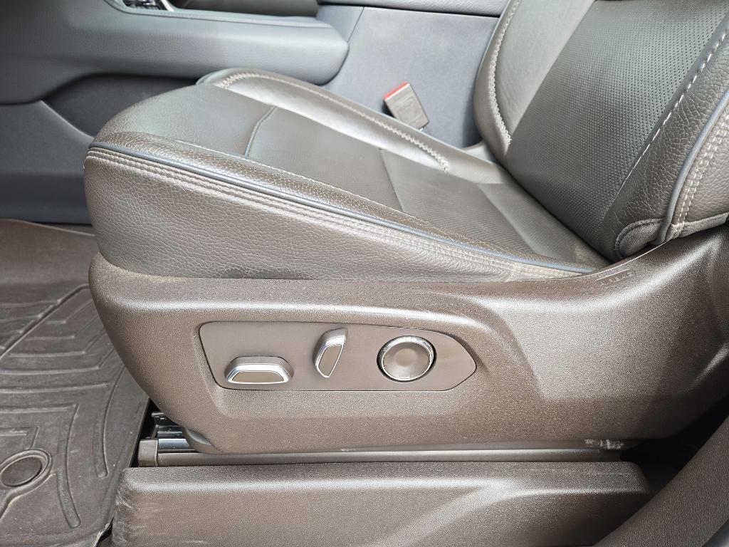 used 2021 GMC Yukon car, priced at $51,216