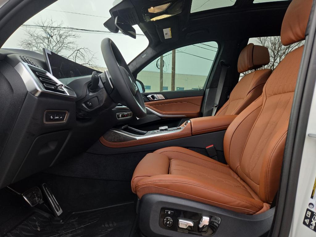 new 2026 BMW X7 car, priced at $105,500
