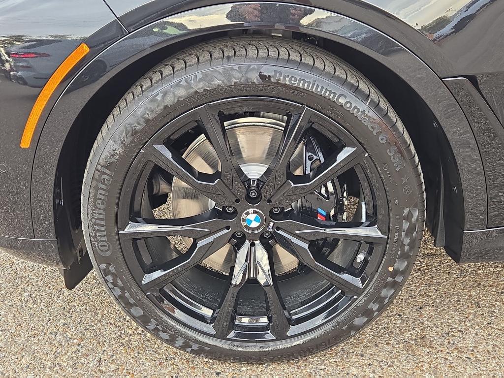 new 2026 BMW X7 car, priced at $126,375