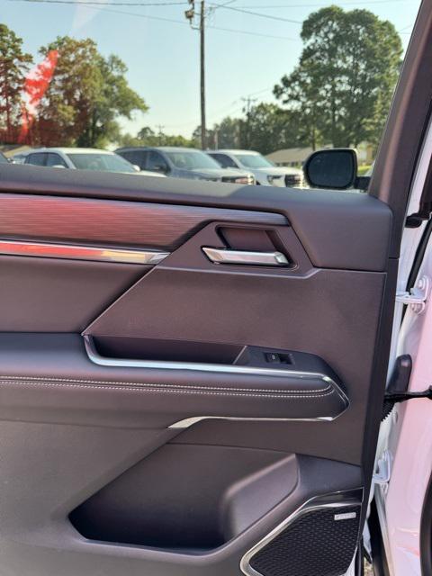 used 2025 GMC Acadia car, priced at $36,949