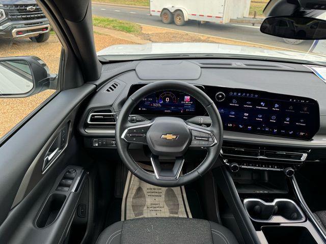 used 2025 Chevrolet Traverse car, priced at $38,465