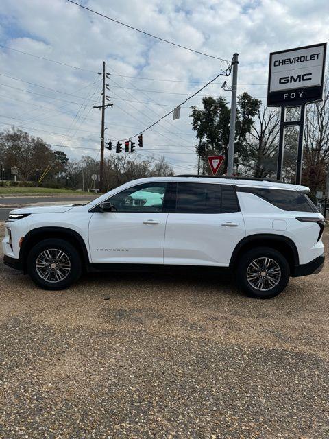 used 2025 Chevrolet Traverse car, priced at $38,465