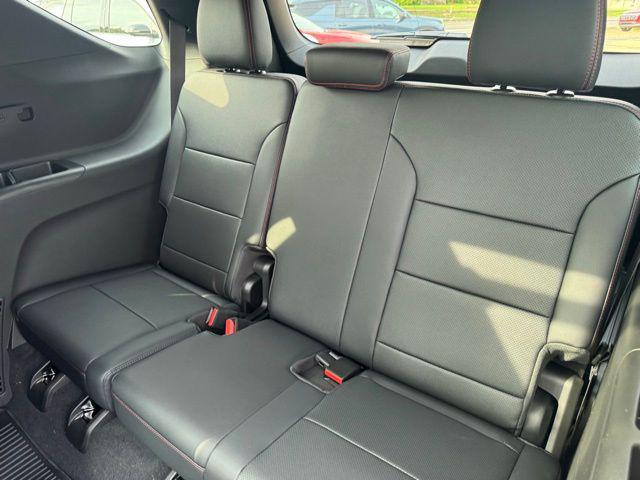 new 2026 Chevrolet Traverse car, priced at $59,525