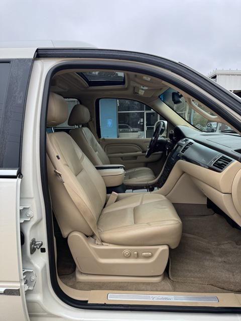 used 2013 Cadillac Escalade EXT car, priced at $17,976