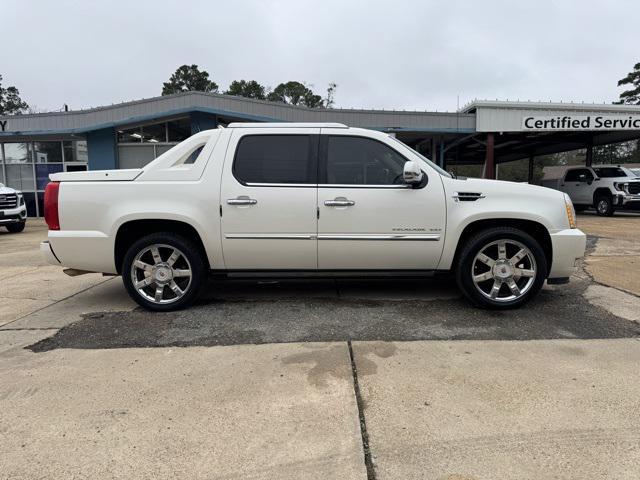 used 2013 Cadillac Escalade EXT car, priced at $17,976
