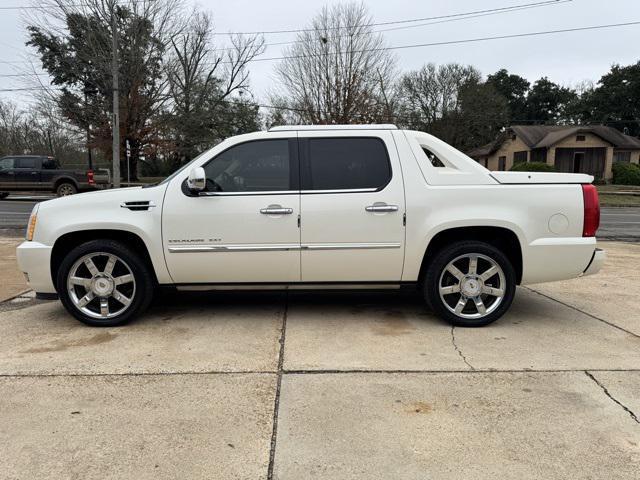 used 2013 Cadillac Escalade EXT car, priced at $17,976