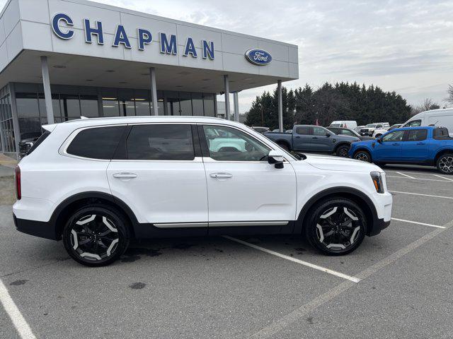 used 2024 Kia Telluride car, priced at $32,985