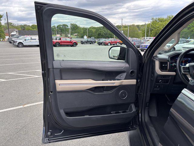 used 2024 Ford Expedition car, priced at $44,457