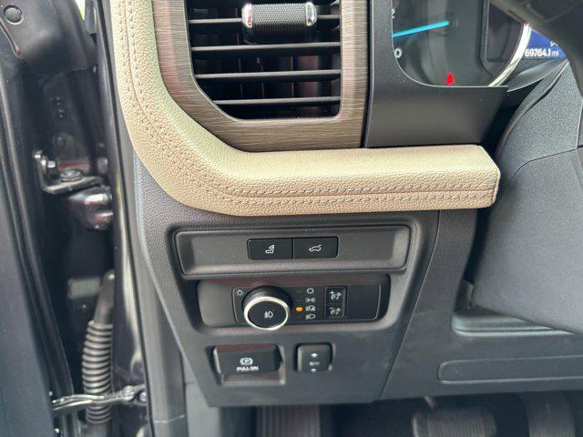 used 2024 Ford Expedition car, priced at $44,457