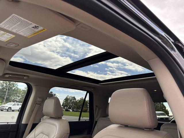 used 2024 Ford Expedition car, priced at $44,457
