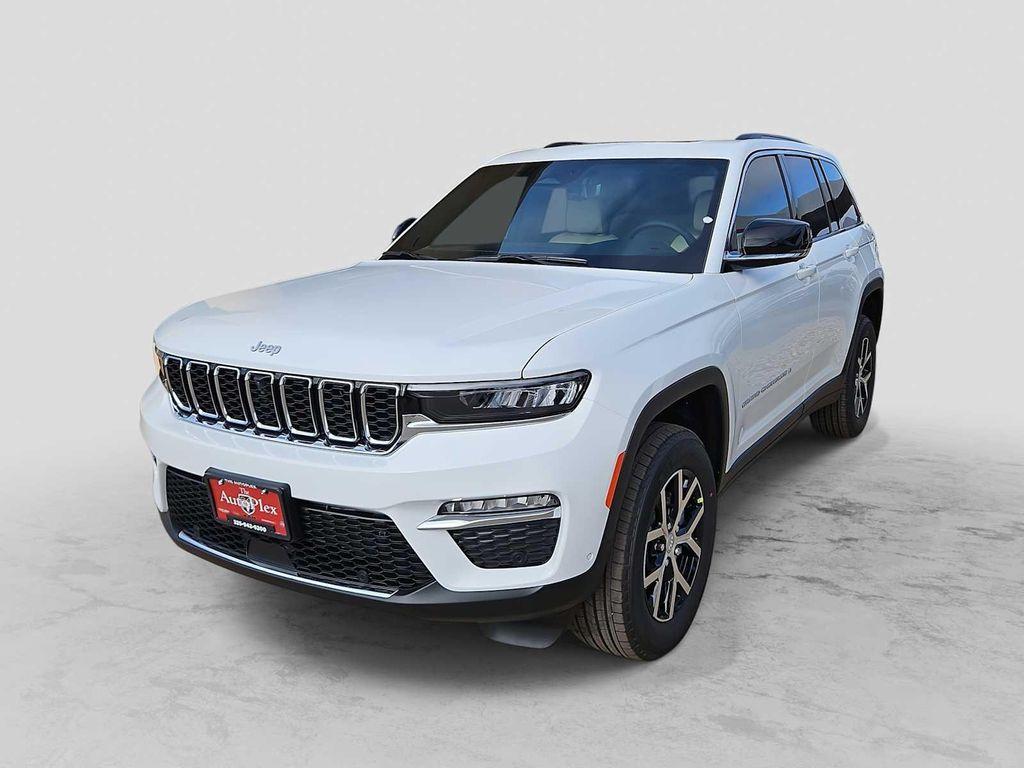 new 2025 Jeep Grand Cherokee car, priced at $44,590
