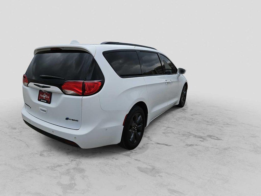 used 2020 Chrysler Pacifica Hybrid car, priced at $23,411