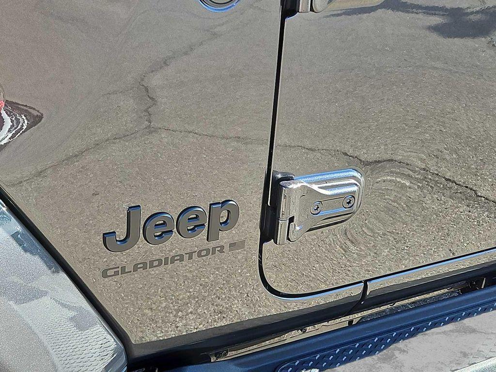 new 2026 Jeep Gladiator car, priced at $49,610