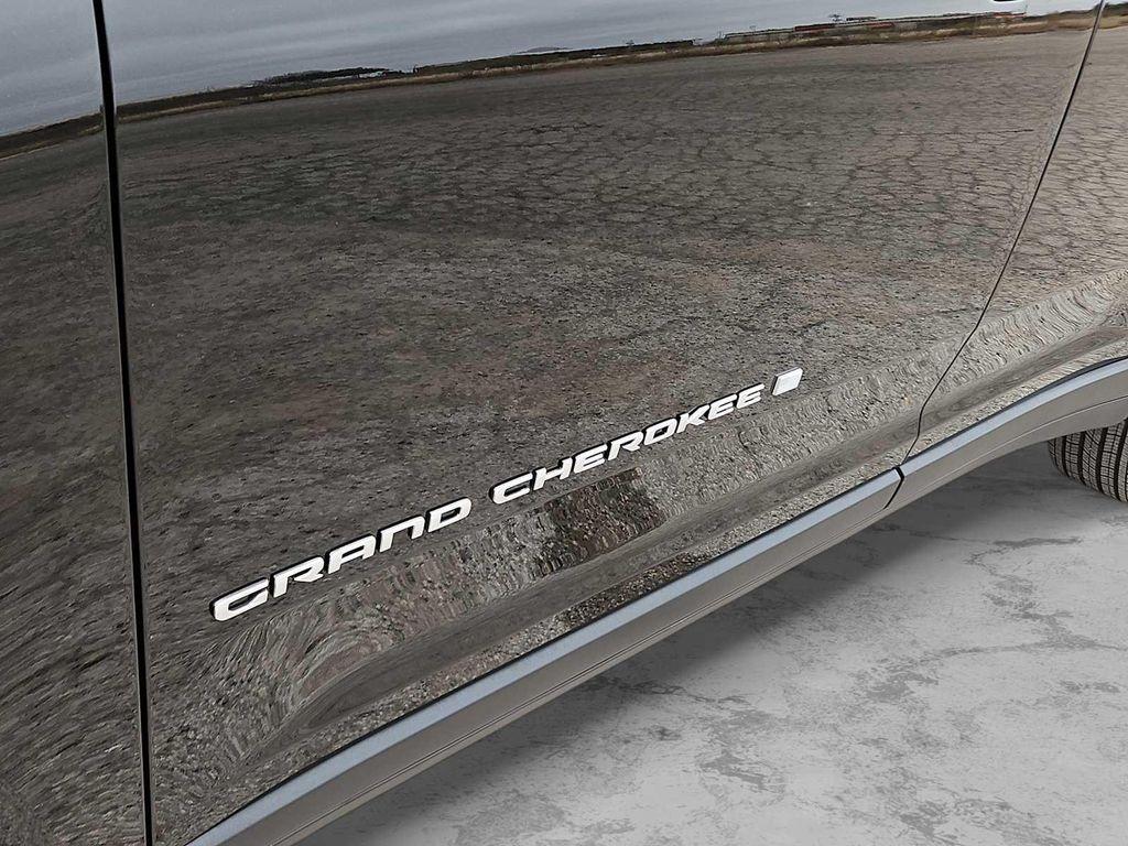 new 2026 Jeep Grand Cherokee L car, priced at $44,250
