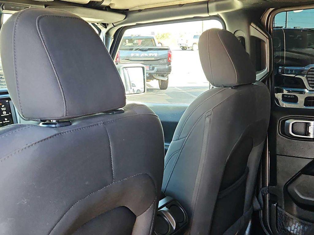 used 2020 Jeep Wrangler Unlimited car, priced at $26,346