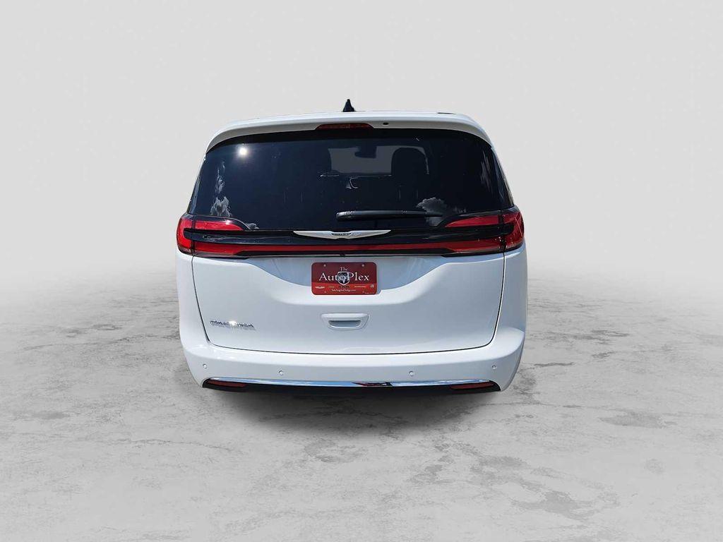 new 2025 Chrysler Pacifica car, priced at $42,445