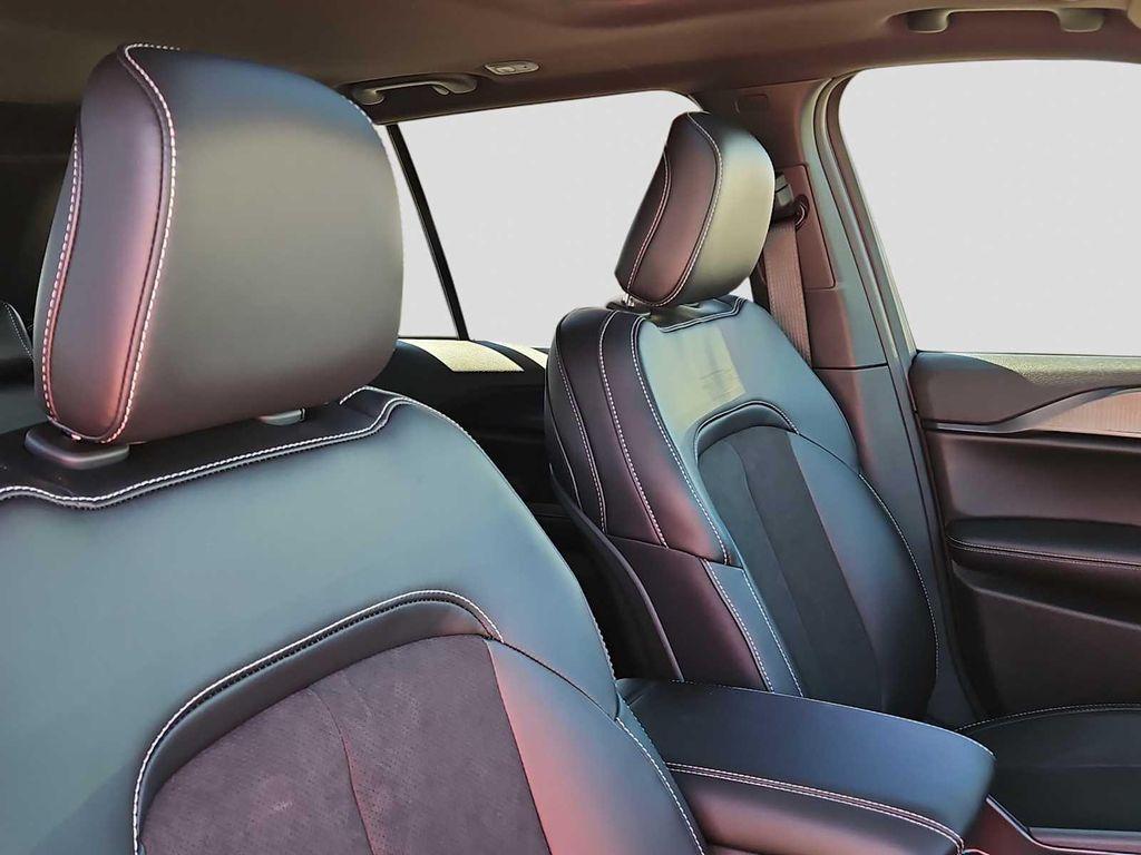 new 2025 Jeep Grand Cherokee car, priced at $36,385