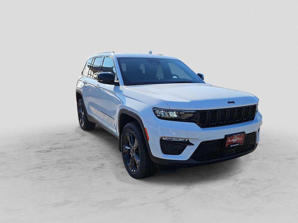 new 2025 Jeep Grand Cherokee car, priced at $45,315