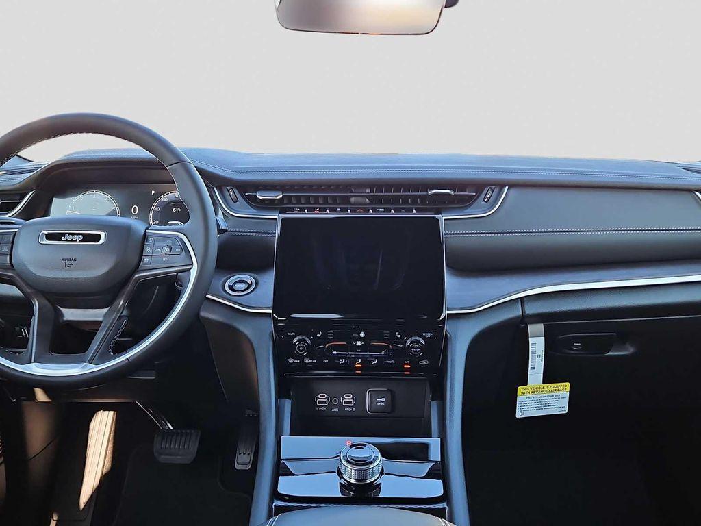 new 2025 Jeep Grand Cherokee car, priced at $45,315