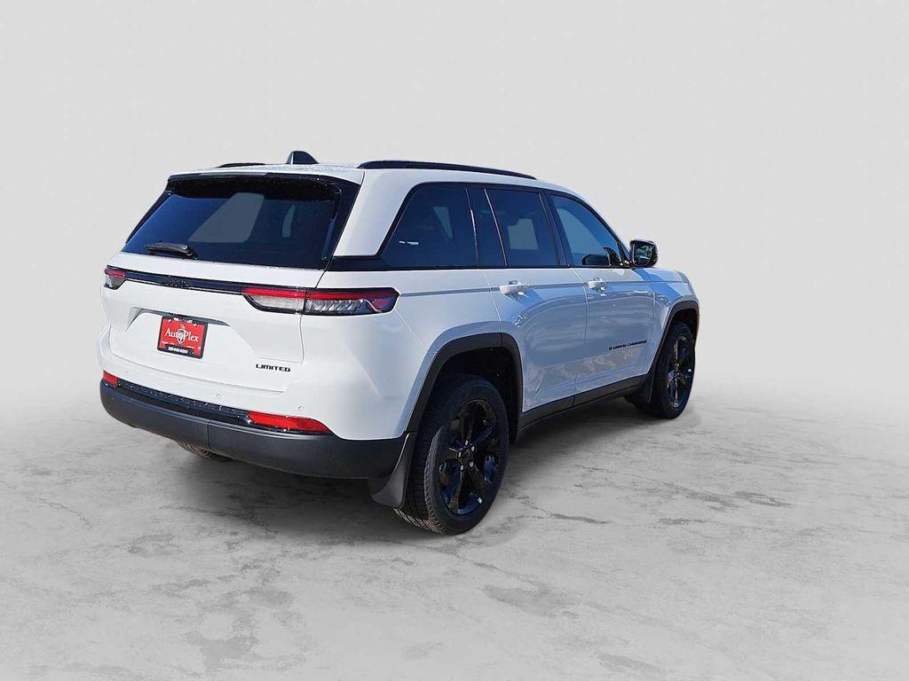 new 2025 Jeep Grand Cherokee car, priced at $45,315
