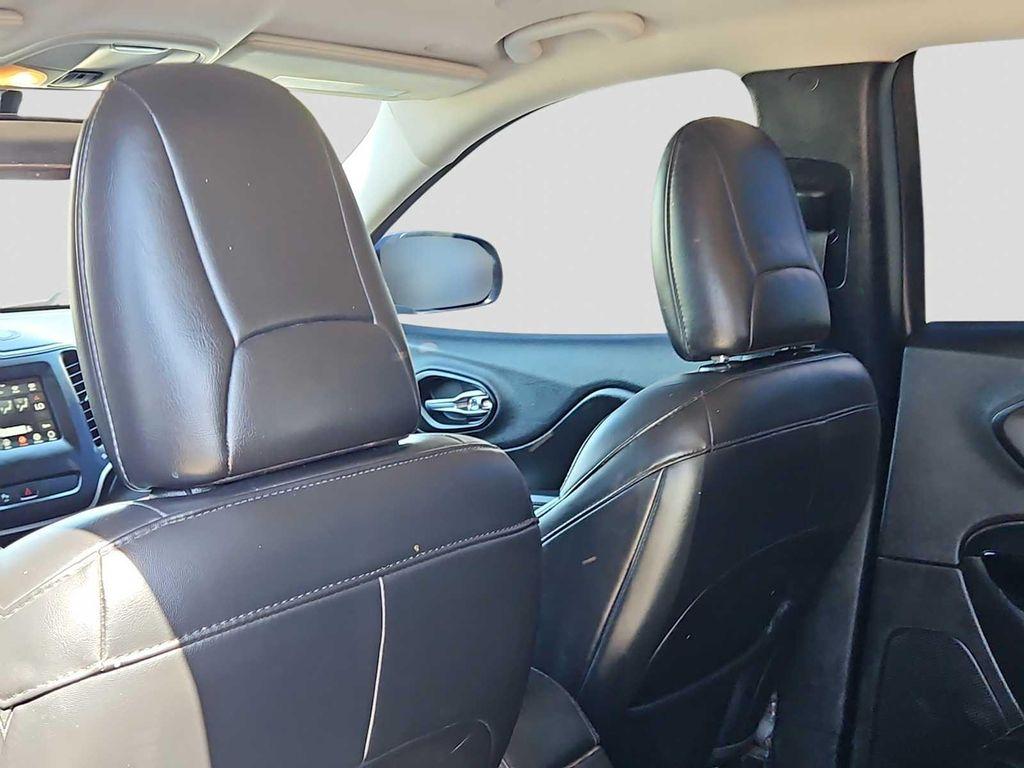 used 2020 Jeep Cherokee car, priced at $16,779