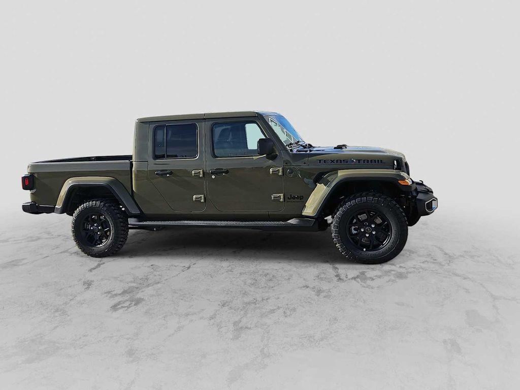 new 2026 Jeep Gladiator car, priced at $48,610