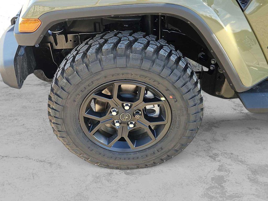 new 2026 Jeep Gladiator car, priced at $48,610