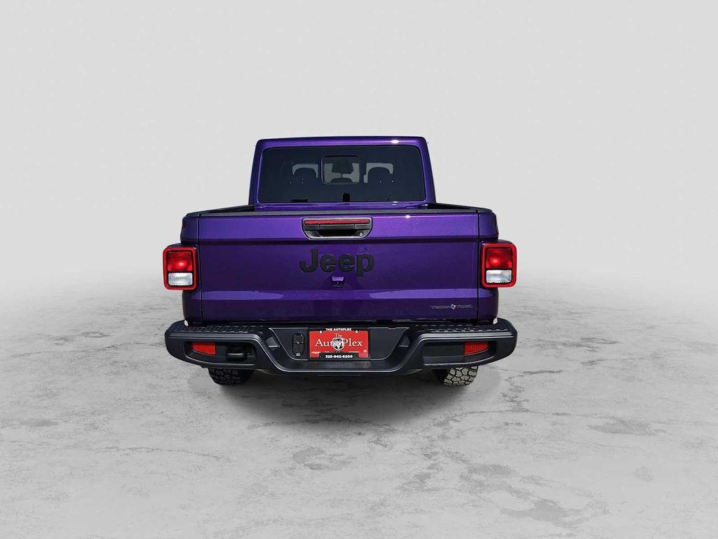 new 2026 Jeep Gladiator car, priced at $45,779