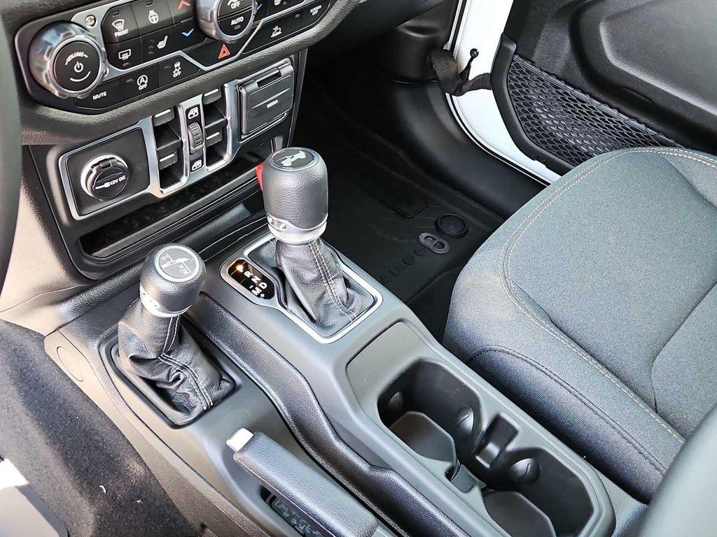 new 2025 Jeep Wrangler car, priced at $43,750