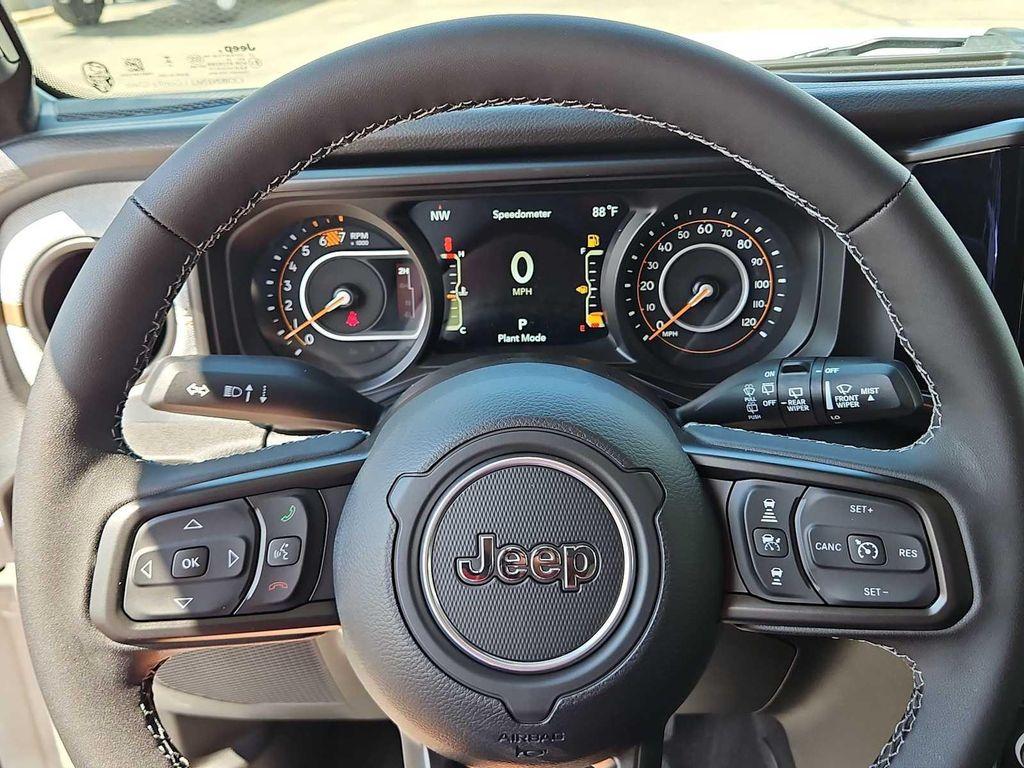 new 2025 Jeep Wrangler car, priced at $43,750