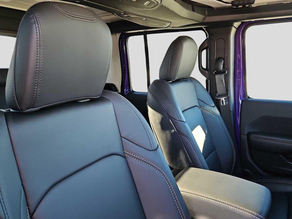 new 2026 Jeep Gladiator car, priced at $48,910