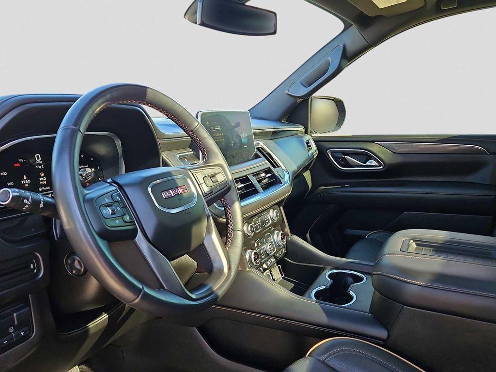 used 2022 GMC Yukon XL car, priced at $44,784