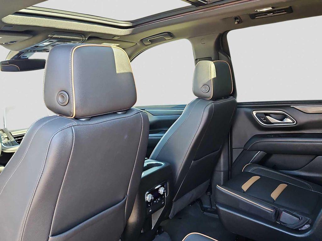 used 2022 GMC Yukon XL car, priced at $44,784