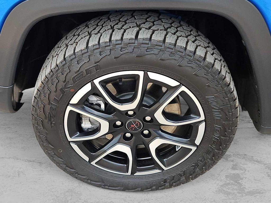 used 2025 Jeep Compass car, priced at $30,999
