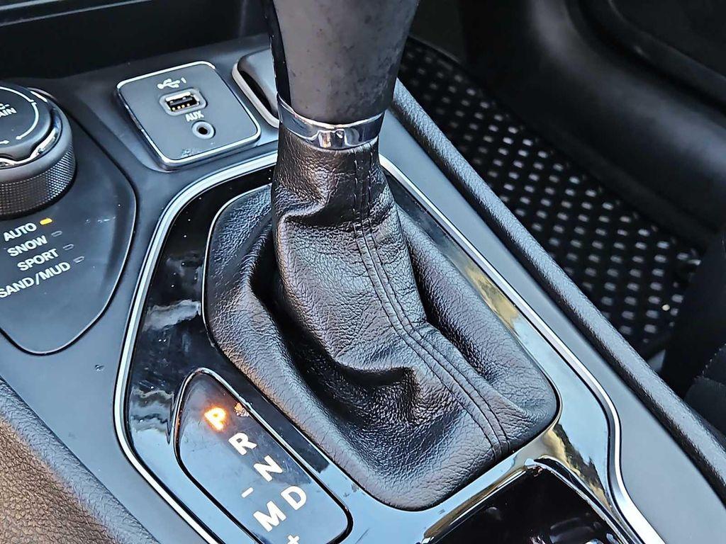 used 2019 Jeep Cherokee car, priced at $15,999