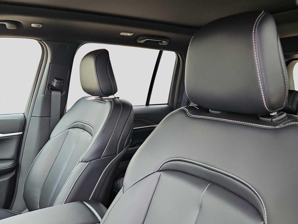 new 2026 Jeep Grand Cherokee car, priced at $48,750