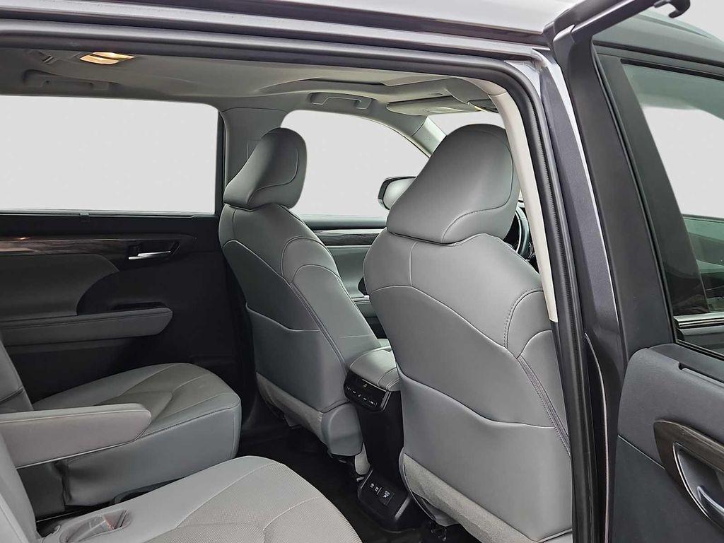 used 2021 Toyota Highlander Hybrid car, priced at $37,140