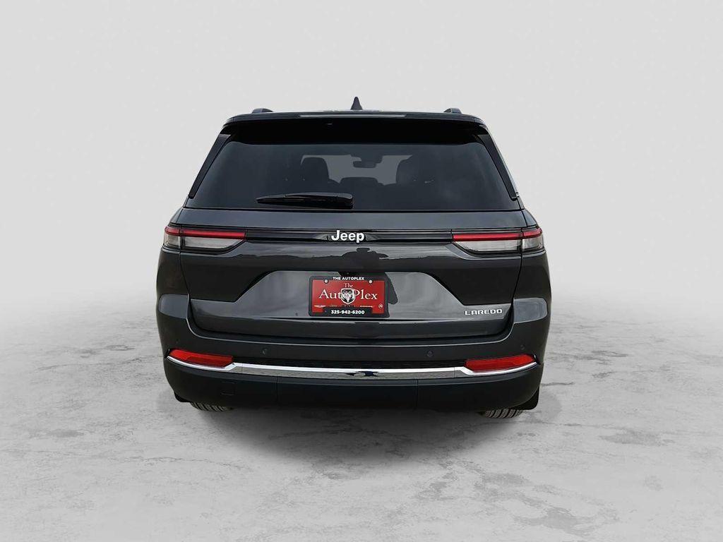 new 2026 Jeep Grand Cherokee car, priced at $41,830