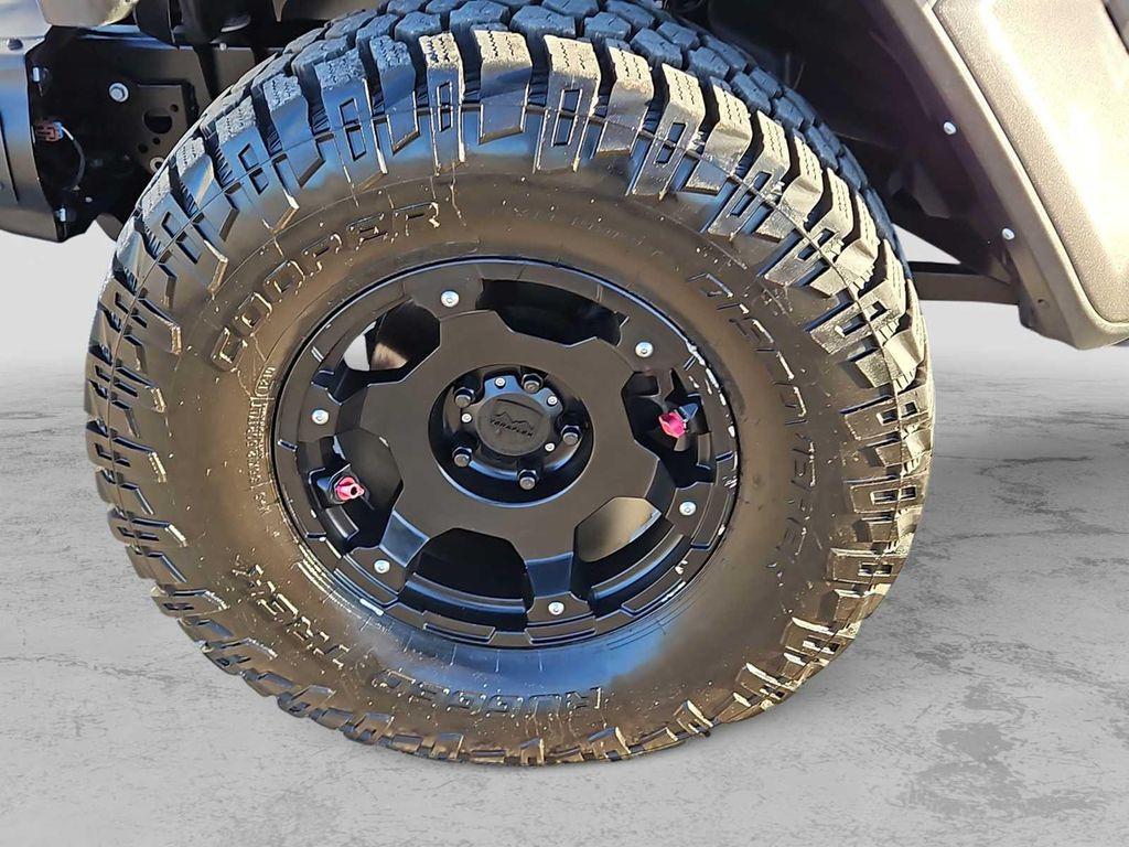 used 2022 Jeep Gladiator car, priced at $34,685