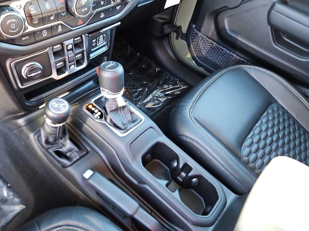 new 2026 Jeep Gladiator car, priced at $51,020