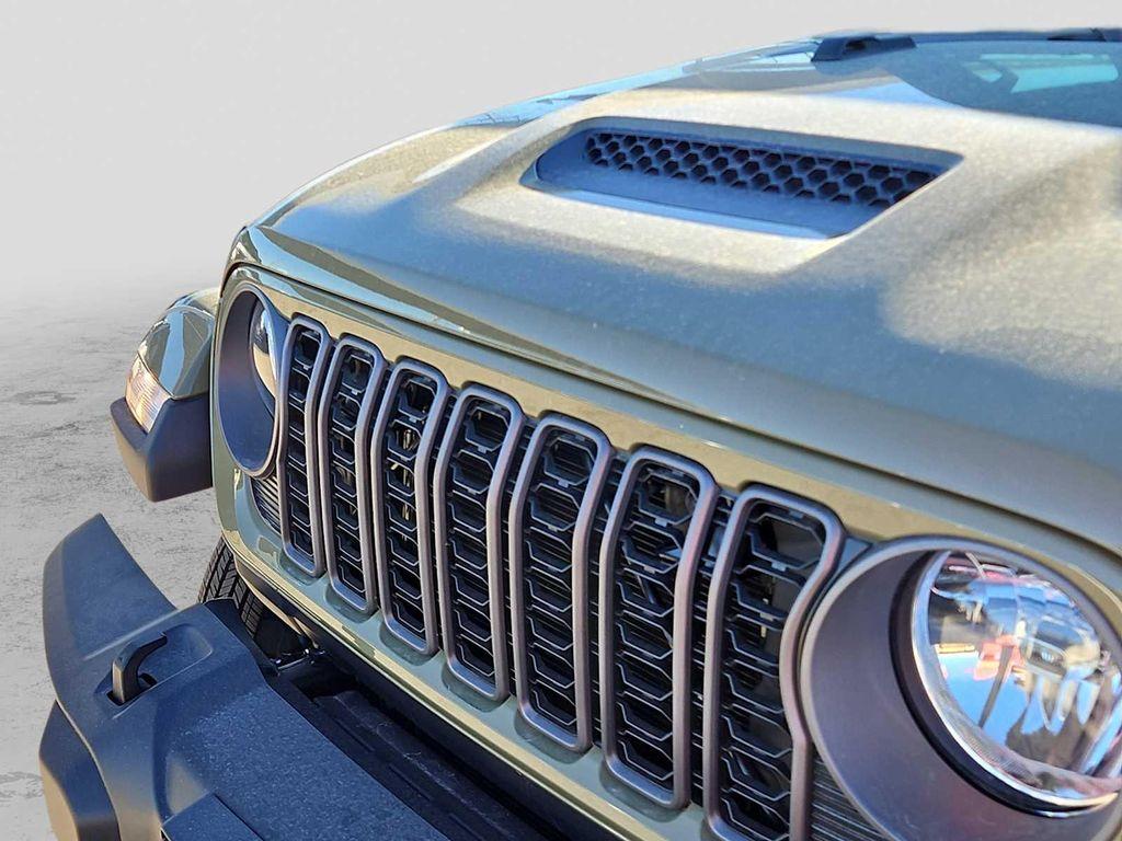 new 2026 Jeep Gladiator car, priced at $51,020